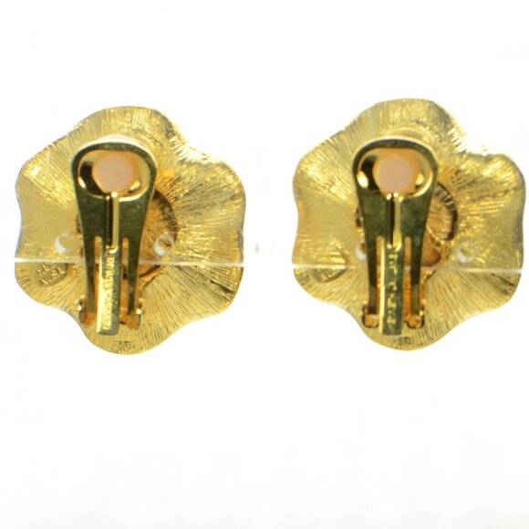 Kenneth Jay Lane KJL Black Enamel Flower Clip-on Earrings - Picture 4 of 4